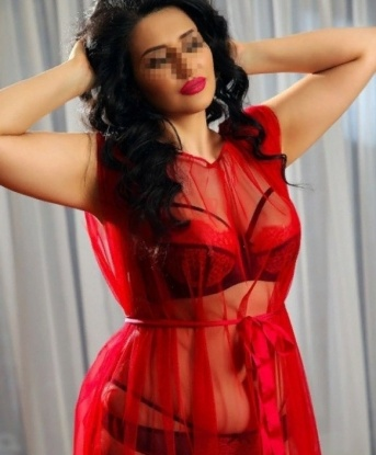 У меня есть масса возможностей, чтобы сделать тебе приятно. Ты можешь наслаждаться моими роскошными формами и великолепным телом. Фото в моем арсенале подтвердят это.
Живу я в Москве, столице нашей страны, и здесь я предлагаю свои интимные услуги. Мои клиенты всегда в восторге от встреч с нежной и страстной индивидуалкой, которая знает, как доставить удовольствие. Мои отзывы говорят о том, что я всегда отдаюсь работе на все 💯%, и мои услуги не оставят тебя равнодушным. Позвони мне, и ты получишь незабываемые моменты наслаждения. 🔥 815, 34 года